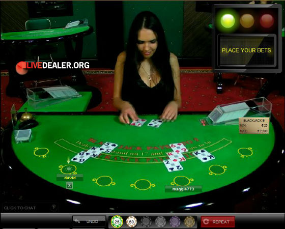 Live dealer Alina