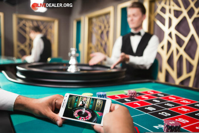casino_de_spa_belgium_studio_with_smartphone