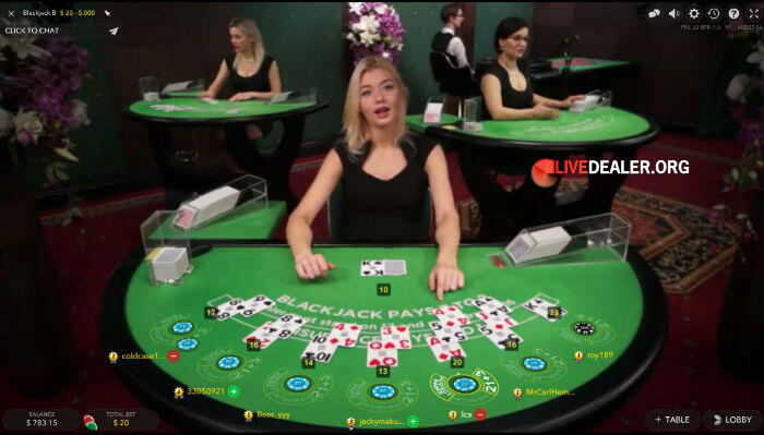 Live dealer Aleksandra