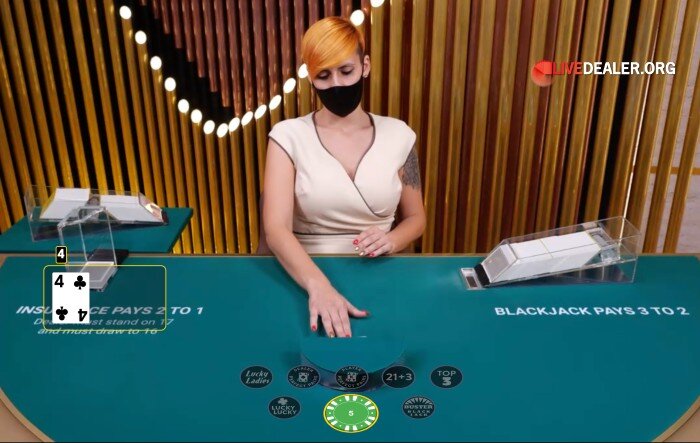 multiplay blackjack deal